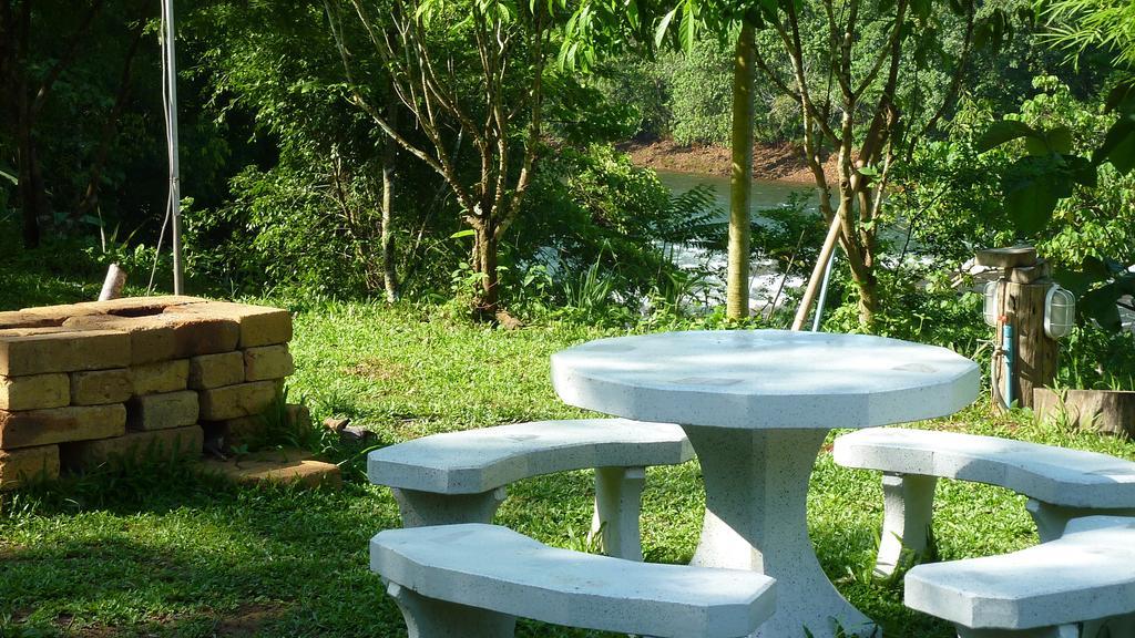 Baandin Chiewlarn Hotel Ban Tha Khun Luaran gambar