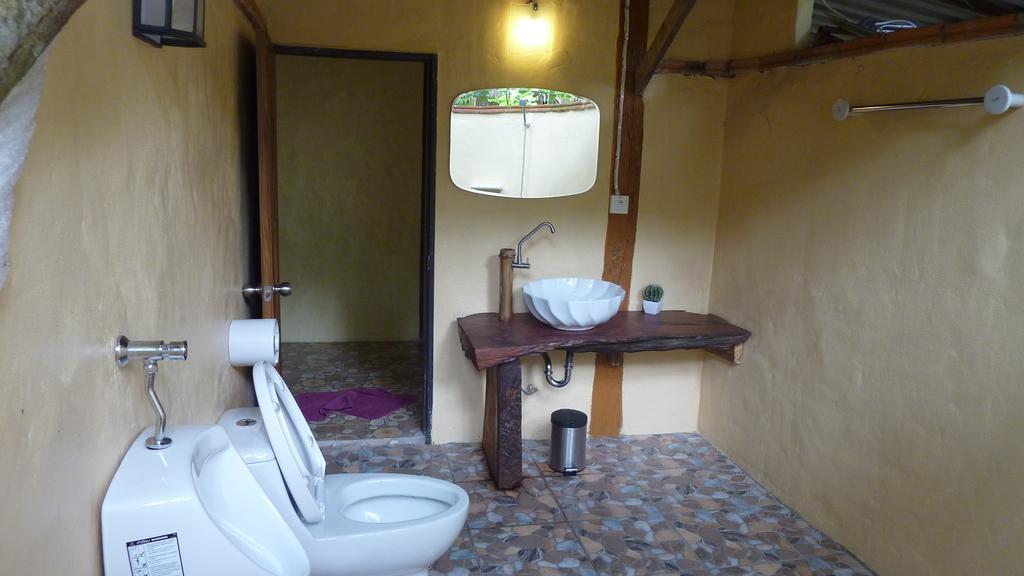 Baandin Chiewlarn Hotel Ban Tha Khun Bilik gambar